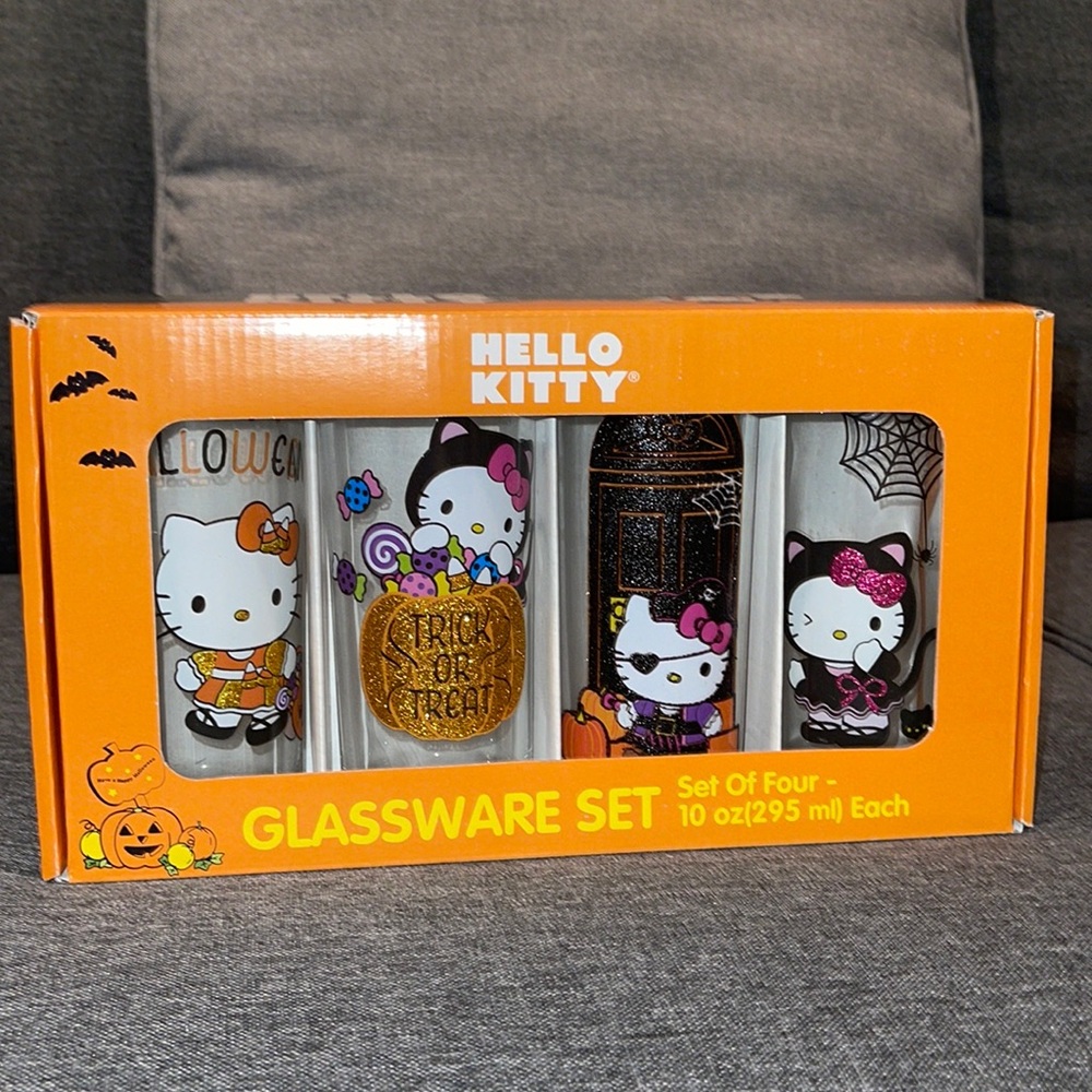 Hello Kitty Glass Cups
